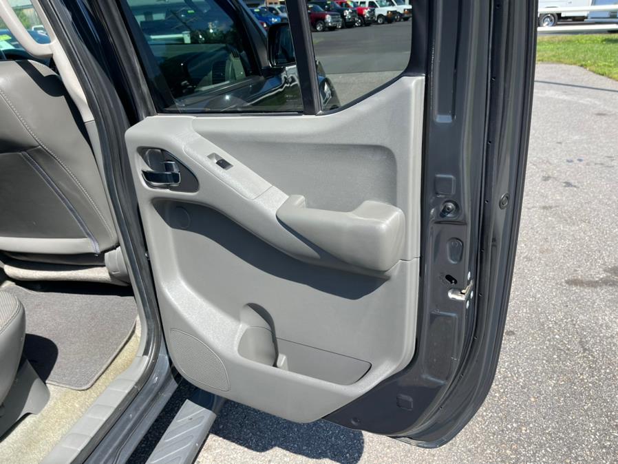 2013 Nissan Frontier 4WD Crew Cab SWB Auto S, available for sale in South Windsor, Connecticut | Mike And Tony Auto Sales, Inc. South Windsor, Connecticut 2013 Nissan Frontier 4WD Crew Cab SWB Auto S, available for sale in South Windsor, Connecticut | Mike And Tony Auto Sales, Inc. South Windsor, Connecticut