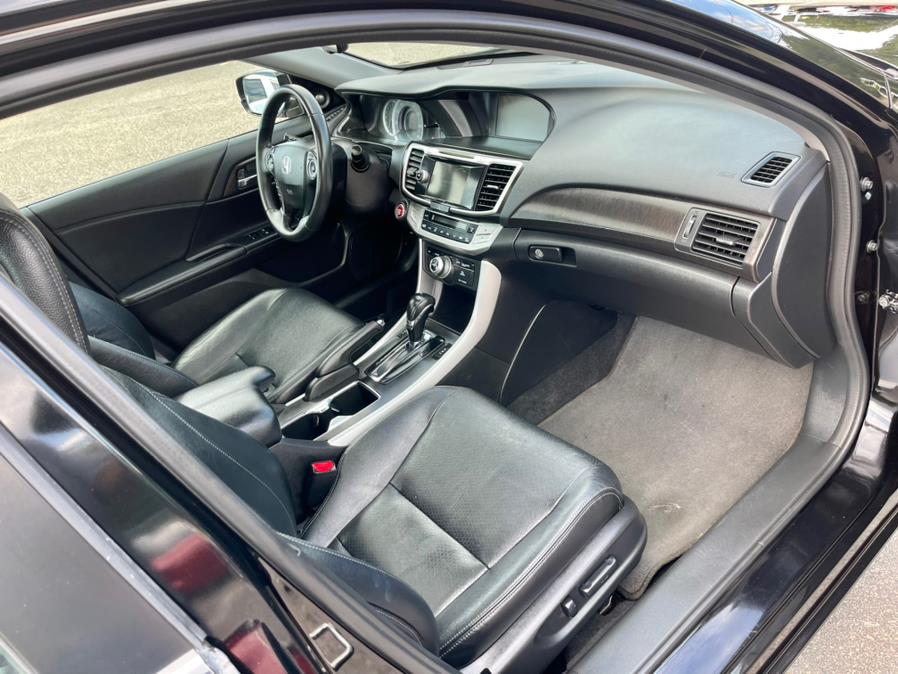 2015 Honda Accord Sedan 4dr I4 CVT EX-L w/Navi, available for sale in South Windsor, Connecticut | Mike And Tony Auto Sales, Inc. South Windsor, Connecticut 2015 Honda Accord Sedan 4dr I4 CVT EX-L w/Navi, available for sale in South Windsor, Connecticut | Mike And Tony Auto Sales, Inc. South Windsor, Connecticut