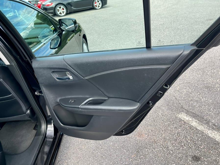 2015 Honda Accord Sedan 4dr I4 CVT EX-L w/Navi, available for sale in South Windsor, Connecticut | Mike And Tony Auto Sales, Inc. South Windsor, Connecticut 2015 Honda Accord Sedan 4dr I4 CVT EX-L w/Navi, available for sale in South Windsor, Connecticut | Mike And Tony Auto Sales, Inc. South Windsor, Connecticut