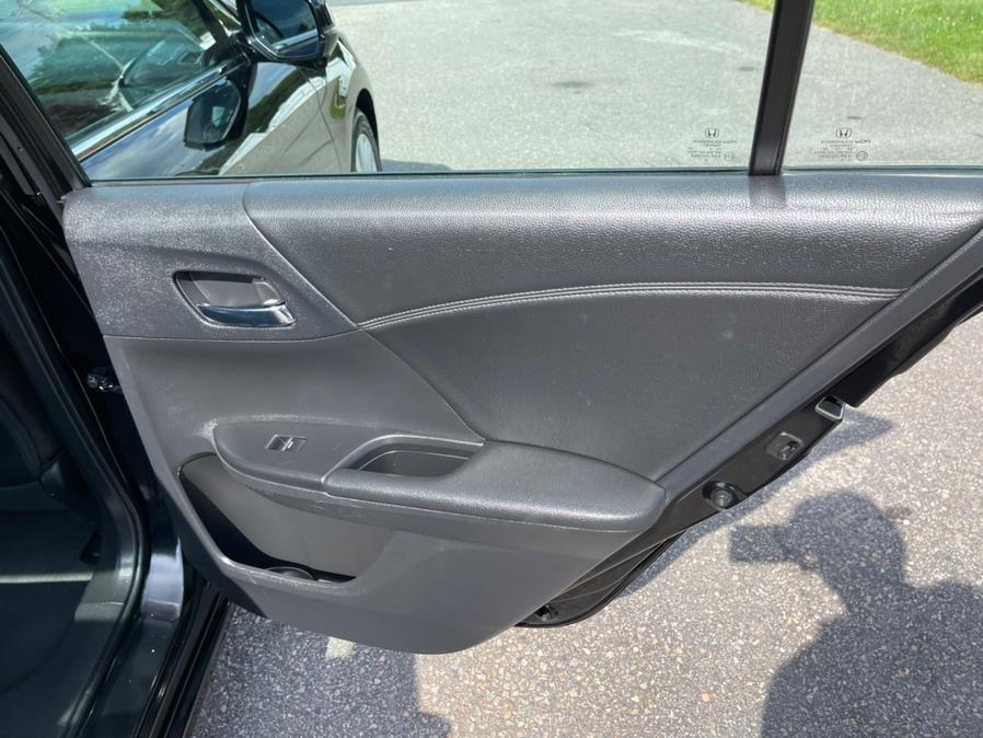 2015 Honda Accord Sedan 4dr I4 CVT EX-L w/Navi, available for sale in South Windsor, Connecticut | Mike And Tony Auto Sales, Inc. South Windsor, Connecticut 2015 Honda Accord Sedan 4dr I4 CVT EX-L w/Navi, available for sale in South Windsor, Connecticut | Mike And Tony Auto Sales, Inc. South Windsor, Connecticut