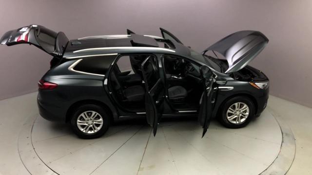 2018 Buick Enclave AWD 4dr Essence, available for sale in Naugatuck, Connecticut | J&M Automotive Sls&Svc LLC. Naugatuck, Connecticut 2018 Buick Enclave AWD 4dr Essence, available for sale in Naugatuck, Connecticut | J&M Automotive Sls&Svc LLC. Naugatuck, Connecticut