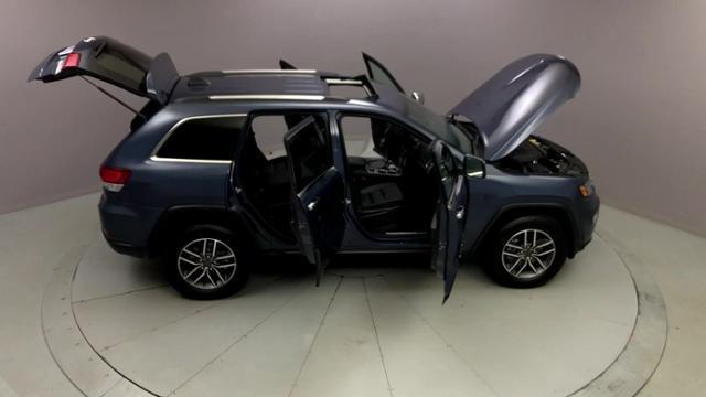 Used Jeep Grand Cherokee Limited 4x4 2020 | J&M Automotive Sls&Svc LLC. Naugatuck, Connecticut Used Jeep Grand Cherokee Limited 4x4 2020 | J&M Automotive Sls&Svc LLC. Naugatuck, Connecticut