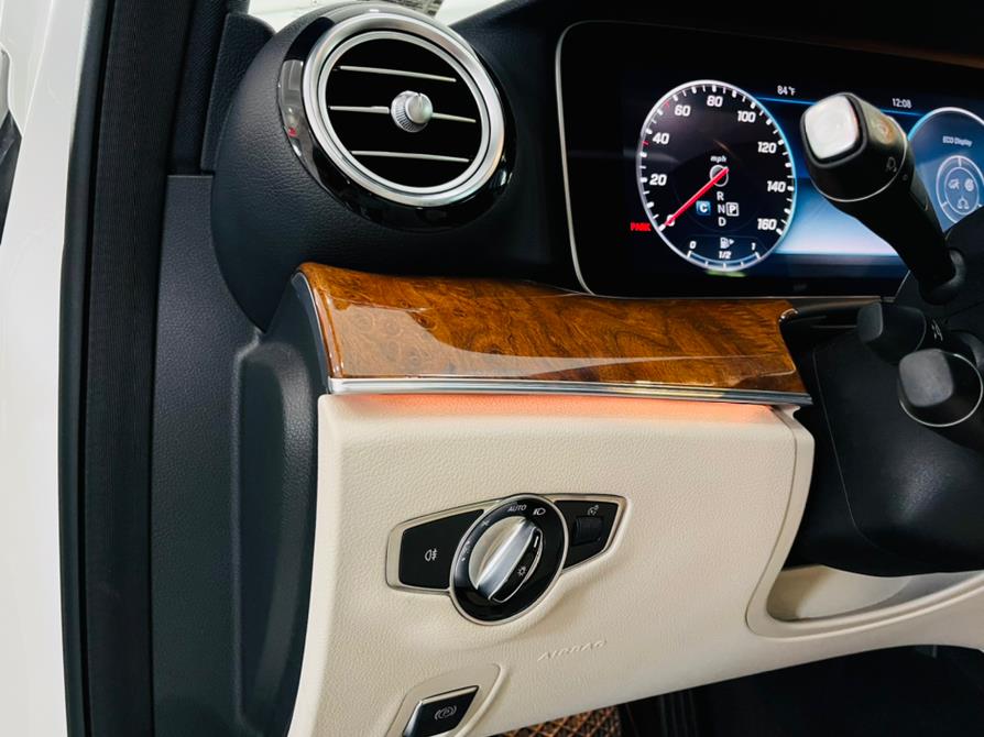 Used Mercedes-Benz E-Class E 300 Sedan 2018 | Luxury Motor Club. Franklin Square, New York Used Mercedes-Benz E-Class E 300 Sedan 2018 | Luxury Motor Club. Franklin Square, New York