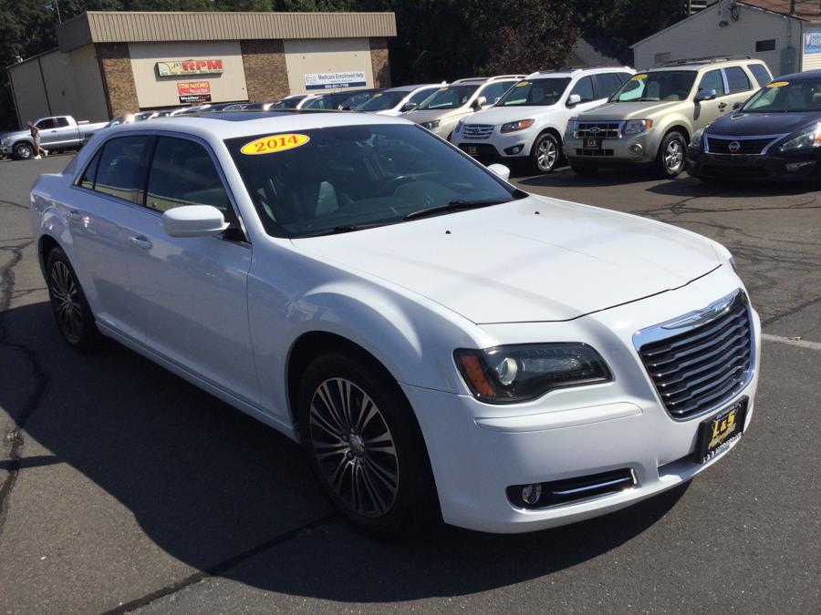 2014 Chrysler 300 4dr Sdn 300S AWD, available for sale in Plantsville, Connecticut | L&S Automotive LLC. Plantsville, Connecticut 2014 Chrysler 300 4dr Sdn 300S AWD, available for sale in Plantsville, Connecticut | L&S Automotive LLC. Plantsville, Connecticut