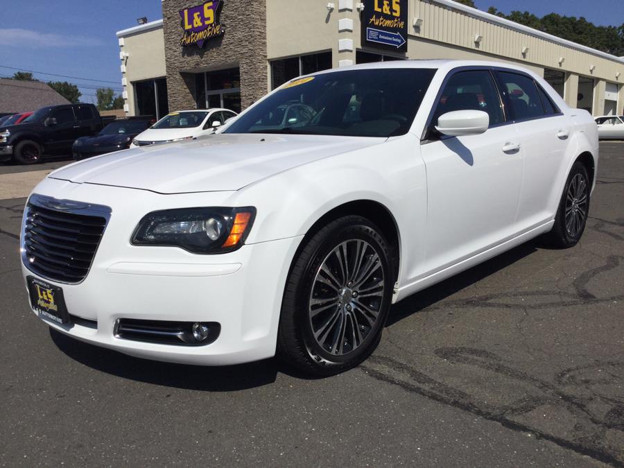 2014 Chrysler 300 4dr Sdn 300S AWD, available for sale in Plantsville, Connecticut | L&S Automotive LLC. Plantsville, Connecticut 2014 Chrysler 300 4dr Sdn 300S AWD, available for sale in Plantsville, Connecticut | L&S Automotive LLC. Plantsville, Connecticut