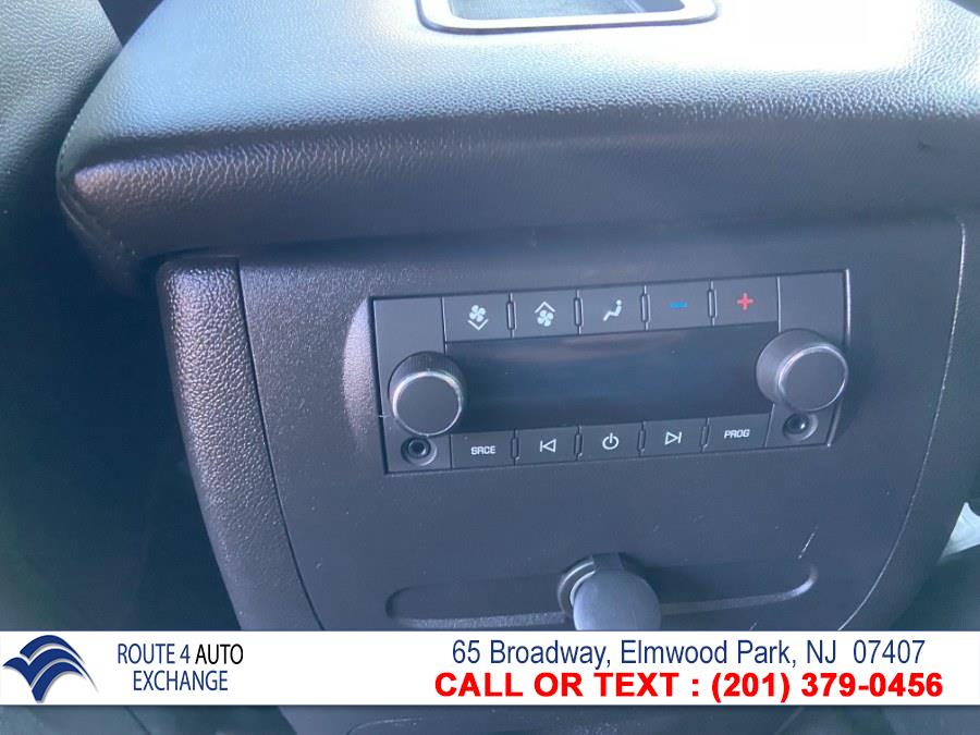 Used GMC Yukon 4WD 4dr SLT 2014 | Route 4 Auto Exchange. Elmwood Park, New Jersey Used GMC Yukon 4WD 4dr SLT 2014 | Route 4 Auto Exchange. Elmwood Park, New Jersey