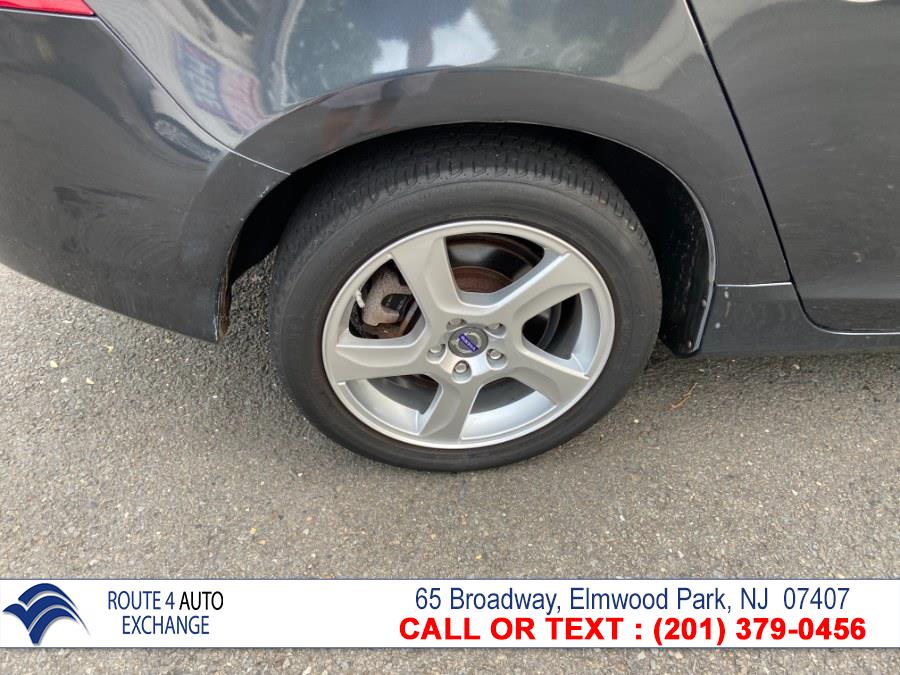Used Volvo S60 4dr Sdn T5 FWD 2013 | Route 4 Auto Exchange. Elmwood Park, New Jersey Used Volvo S60 4dr Sdn T5 FWD 2013 | Route 4 Auto Exchange. Elmwood Park, New Jersey