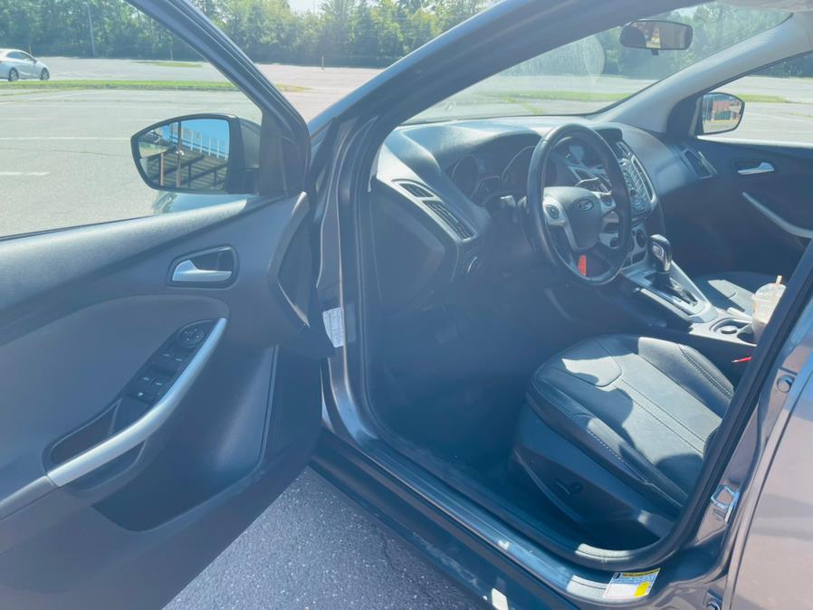 Used Ford Focus 5dr HB SE 2014 | Supreme Automotive. New Britain, Connecticut Used Ford Focus 5dr HB SE 2014 | Supreme Automotive. New Britain, Connecticut