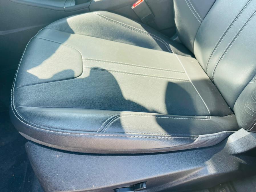 Used Ford Focus 5dr HB SE 2014 | Supreme Automotive. New Britain, Connecticut Used Ford Focus 5dr HB SE 2014 | Supreme Automotive. New Britain, Connecticut
