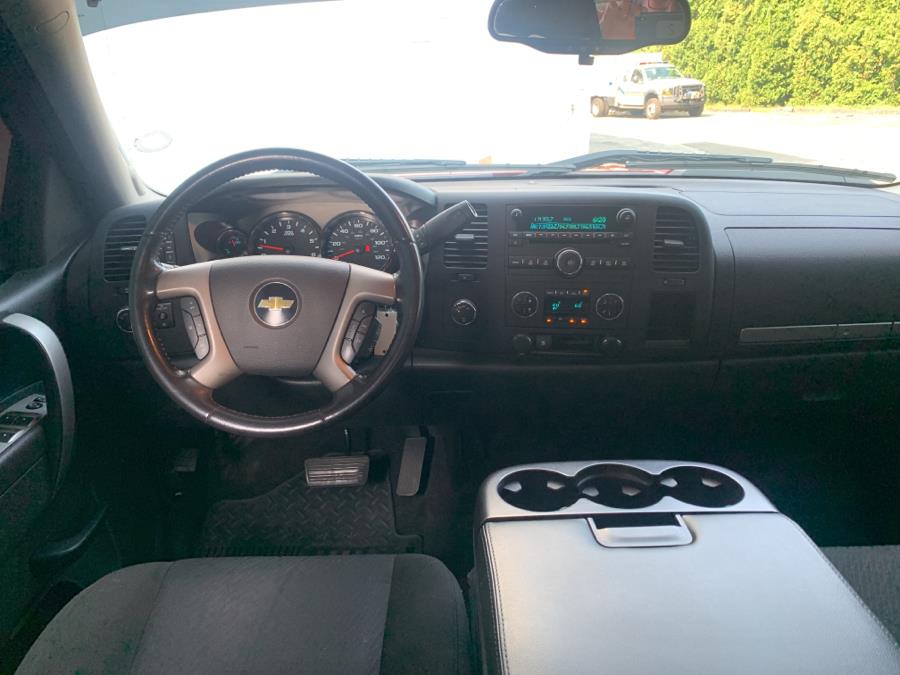 Used Chevrolet Silverado 1500 4WD Crew Cab 143.5" LT 2011 | Dealertown Auto Wholesalers. Milford, Connecticut Used Chevrolet Silverado 1500 4WD Crew Cab 143.5" LT 2011 | Dealertown Auto Wholesalers. Milford, Connecticut