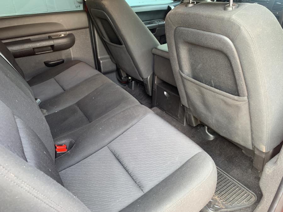 Used Chevrolet Silverado 1500 4WD Crew Cab 143.5" LT 2011 | Dealertown Auto Wholesalers. Milford, Connecticut Used Chevrolet Silverado 1500 4WD Crew Cab 143.5" LT 2011 | Dealertown Auto Wholesalers. Milford, Connecticut