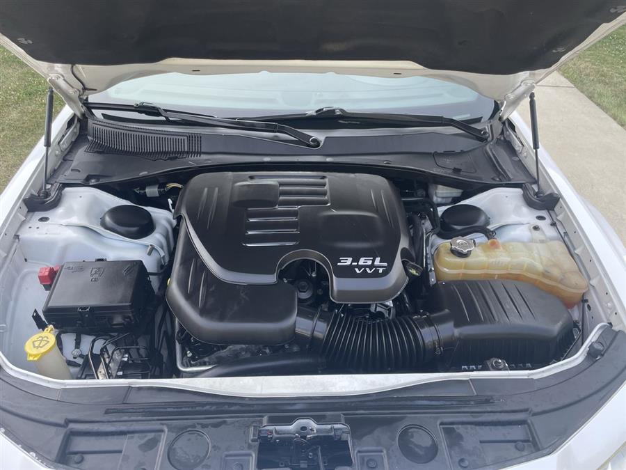 Used Chrysler 300 4dr Sdn RWD 2014 | Josh's All Under Ten LLC. Elida, Ohio Used Chrysler 300 4dr Sdn RWD 2014 | Josh's All Under Ten LLC. Elida, Ohio