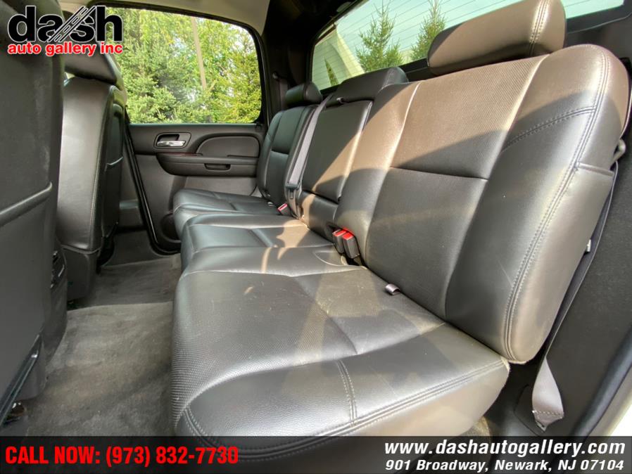 Used Chevrolet Avalanche 4WD Crew Cab LTZ 2013 | Dash Auto Gallery Inc.. Newark, New Jersey Used Chevrolet Avalanche 4WD Crew Cab LTZ 2013 | Dash Auto Gallery Inc.. Newark, New Jersey
