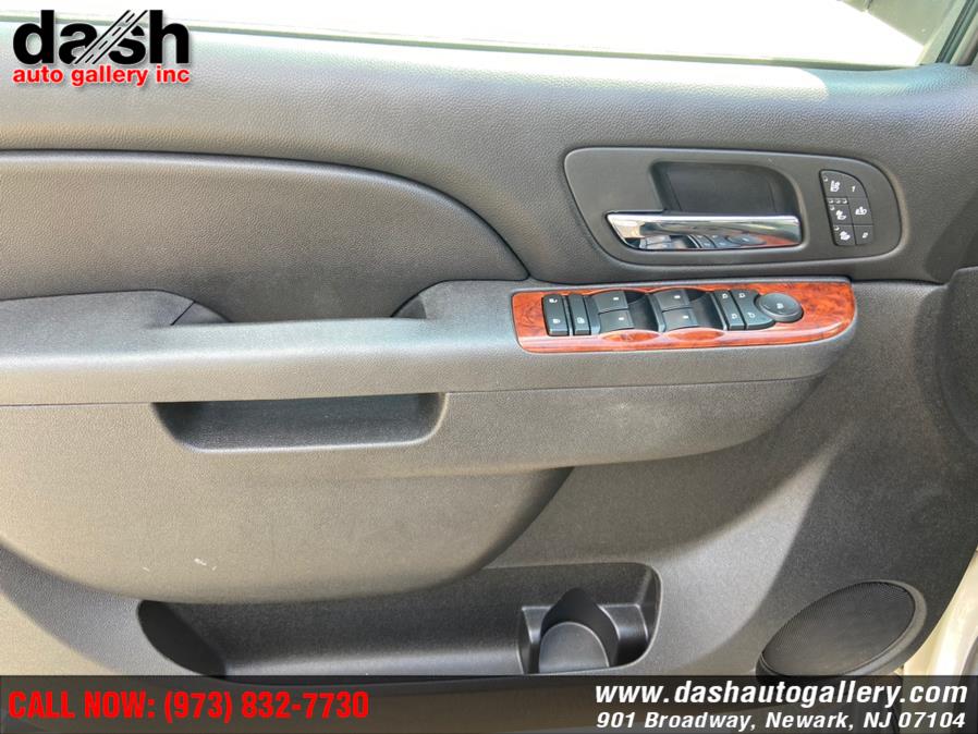 Used Chevrolet Avalanche 4WD Crew Cab LTZ 2013 | Dash Auto Gallery Inc.. Newark, New Jersey Used Chevrolet Avalanche 4WD Crew Cab LTZ 2013 | Dash Auto Gallery Inc.. Newark, New Jersey