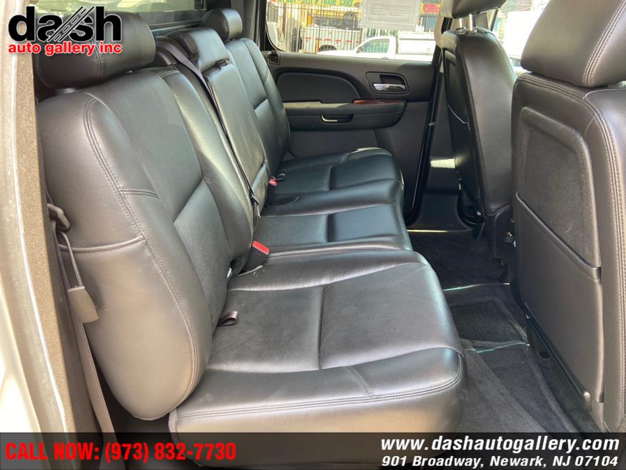 Used Chevrolet Avalanche 4WD Crew Cab LTZ 2013 | Dash Auto Gallery Inc.. Newark, New Jersey Used Chevrolet Avalanche 4WD Crew Cab LTZ 2013 | Dash Auto Gallery Inc.. Newark, New Jersey