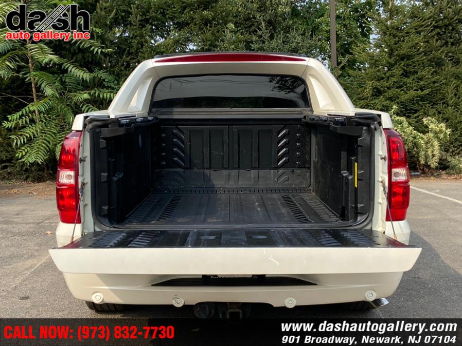 Used Chevrolet Avalanche 4WD Crew Cab LTZ 2013 | Dash Auto Gallery Inc.. Newark, New Jersey Used Chevrolet Avalanche 4WD Crew Cab LTZ 2013 | Dash Auto Gallery Inc.. Newark, New Jersey