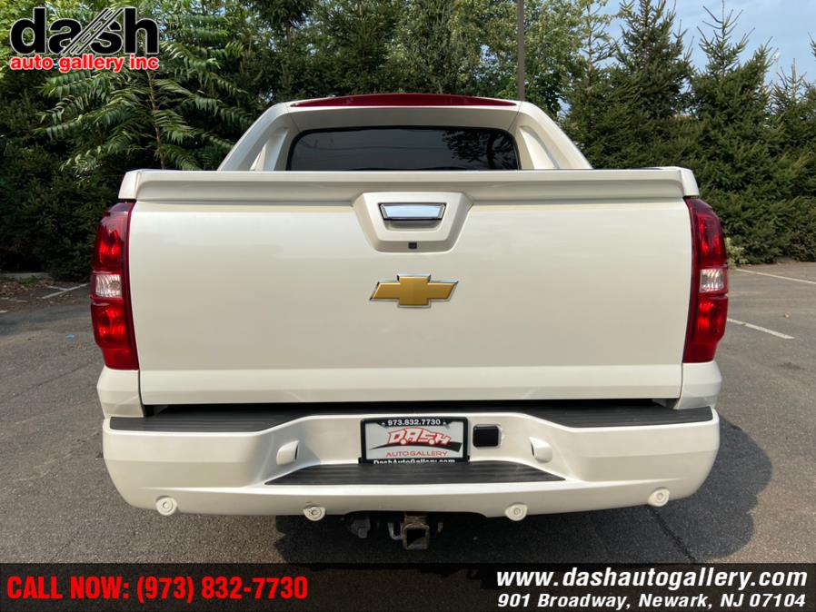 Used Chevrolet Avalanche 4WD Crew Cab LTZ 2013 | Dash Auto Gallery Inc.. Newark, New Jersey Used Chevrolet Avalanche 4WD Crew Cab LTZ 2013 | Dash Auto Gallery Inc.. Newark, New Jersey