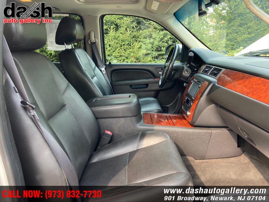 Used Chevrolet Avalanche 4WD Crew Cab LTZ 2013 | Dash Auto Gallery Inc.. Newark, New Jersey Used Chevrolet Avalanche 4WD Crew Cab LTZ 2013 | Dash Auto Gallery Inc.. Newark, New Jersey