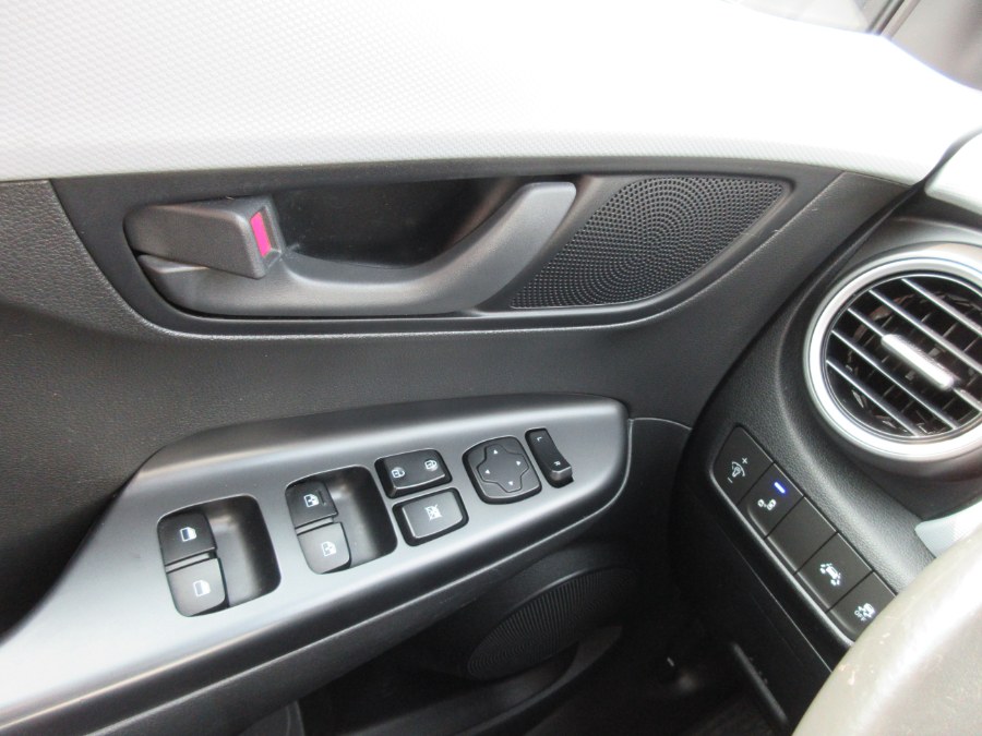 2019 Hyundai Kona SEL Auto AWD, available for sale in Linden, New Jersey | Route 27 Auto Mall. Linden, New Jersey 2019 Hyundai Kona SEL Auto AWD, available for sale in Linden, New Jersey | Route 27 Auto Mall. Linden, New Jersey