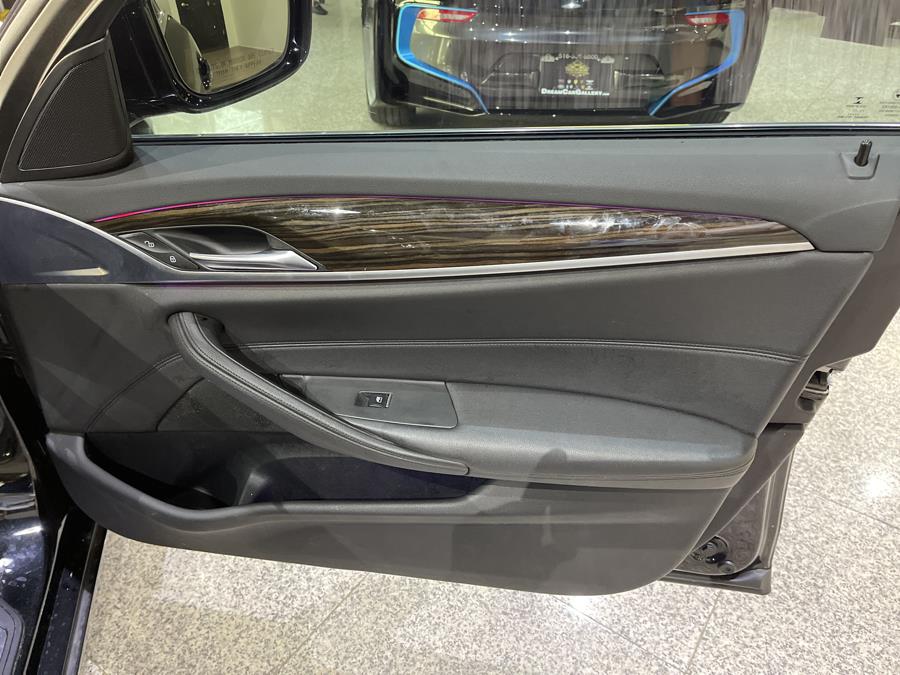 Used BMW 5 Series 530i xDrive Sedan 2018 | Dream Car Gallery. Woodbury, New York Used BMW 5 Series 530i xDrive Sedan 2018 | Dream Car Gallery. Woodbury, New York