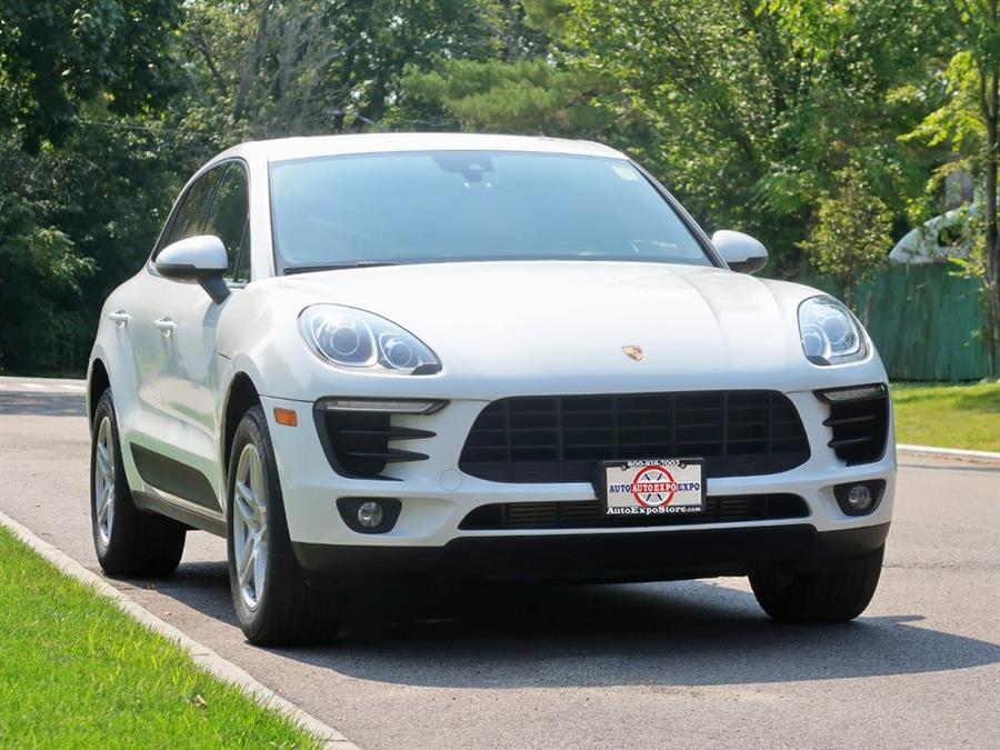 Used Porsche Macan Base 2018 | Auto Expo Ent Inc.. Great Neck, New York Used Porsche Macan Base 2018 | Auto Expo Ent Inc.. Great Neck, New York