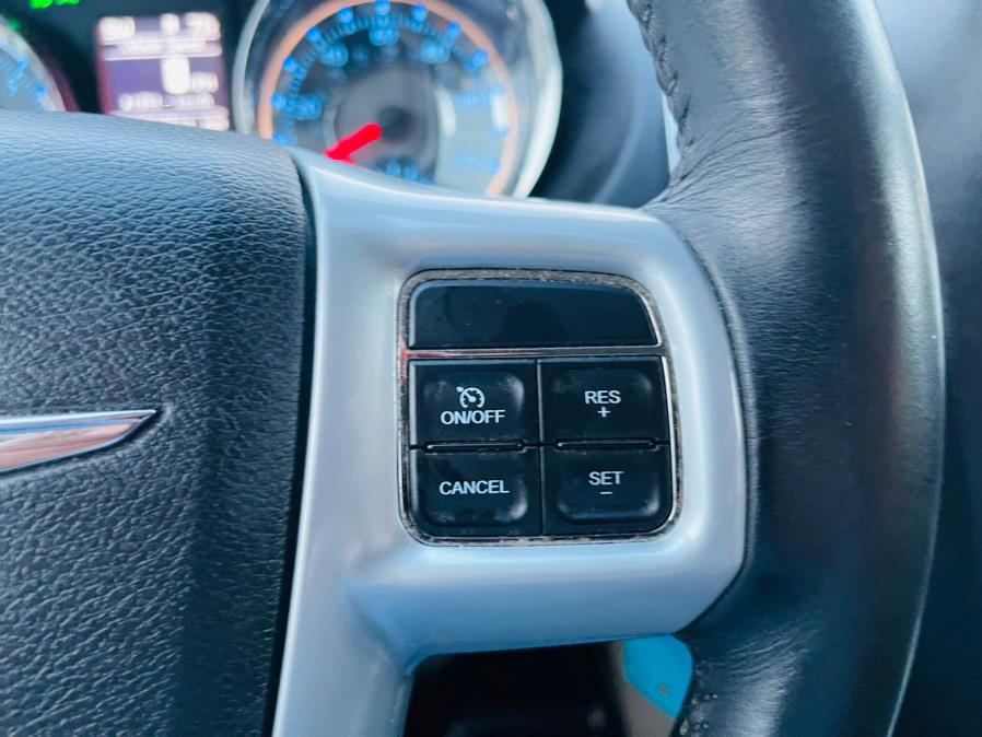 2014 Chrysler Town & Country 4dr Wgn Touring, available for sale in New Britain, Connecticut | Supreme Automotive. New Britain, Connecticut 2014 Chrysler Town & Country 4dr Wgn Touring, available for sale in New Britain, Connecticut | Supreme Automotive. New Britain, Connecticut