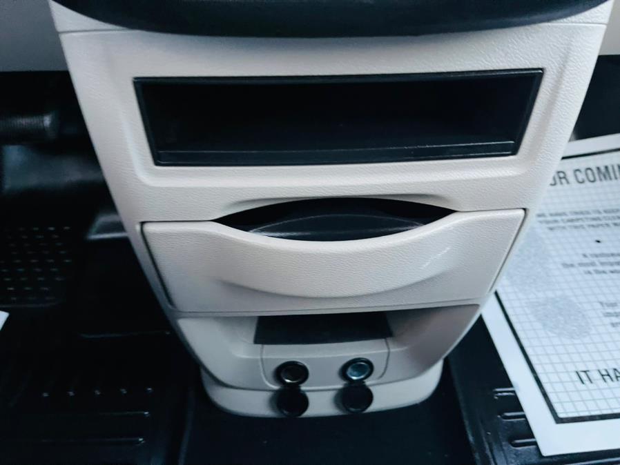 2014 Chrysler Town & Country 4dr Wgn Touring, available for sale in New Britain, Connecticut | Supreme Automotive. New Britain, Connecticut 2014 Chrysler Town & Country 4dr Wgn Touring, available for sale in New Britain, Connecticut | Supreme Automotive. New Britain, Connecticut