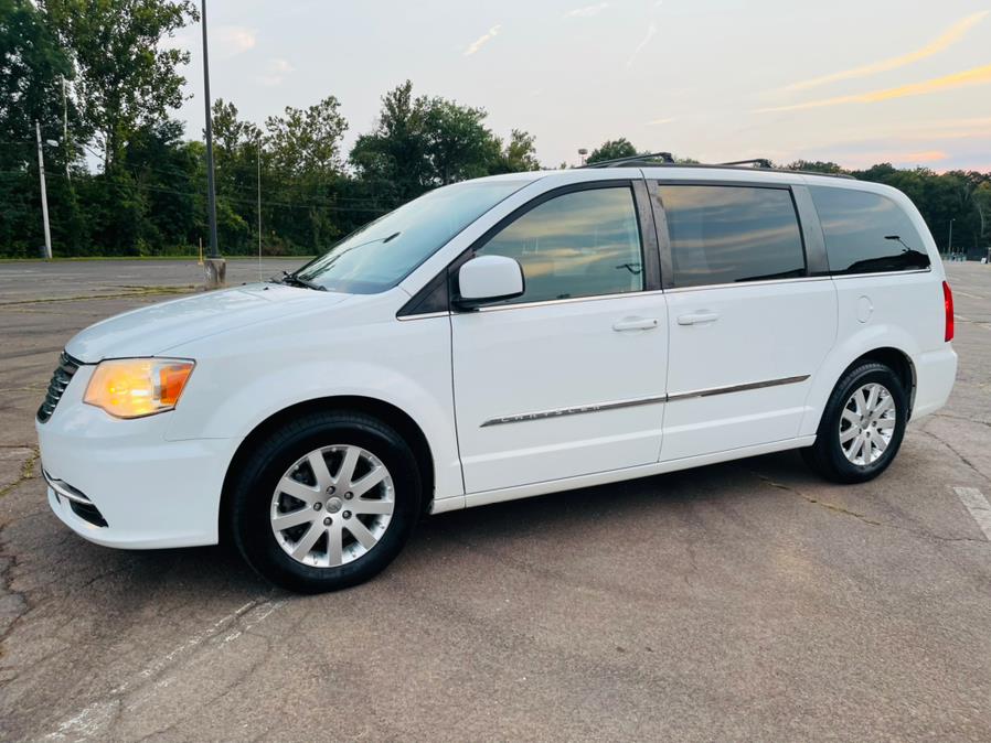2014 Chrysler Town & Country 4dr Wgn Touring, available for sale in New Britain, Connecticut | Supreme Automotive. New Britain, Connecticut 2014 Chrysler Town & Country 4dr Wgn Touring, available for sale in New Britain, Connecticut | Supreme Automotive. New Britain, Connecticut