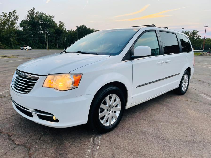 2014 Chrysler Town & Country 4dr Wgn Touring, available for sale in New Britain, Connecticut | Supreme Automotive. New Britain, Connecticut 2014 Chrysler Town & Country 4dr Wgn Touring, available for sale in New Britain, Connecticut | Supreme Automotive. New Britain, Connecticut