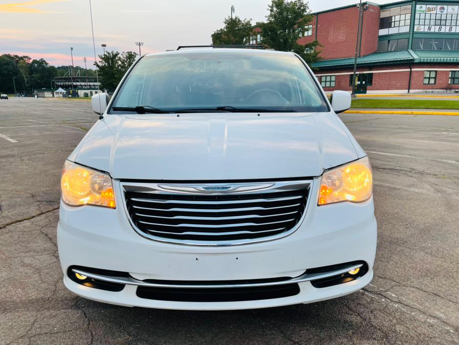2014 Chrysler Town & Country 4dr Wgn Touring, available for sale in New Britain, Connecticut | Supreme Automotive. New Britain, Connecticut 2014 Chrysler Town & Country 4dr Wgn Touring, available for sale in New Britain, Connecticut | Supreme Automotive. New Britain, Connecticut