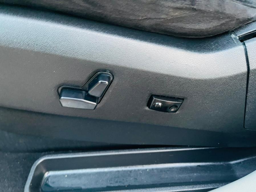 2014 Chrysler Town & Country 4dr Wgn Touring, available for sale in New Britain, Connecticut | Supreme Automotive. New Britain, Connecticut 2014 Chrysler Town & Country 4dr Wgn Touring, available for sale in New Britain, Connecticut | Supreme Automotive. New Britain, Connecticut