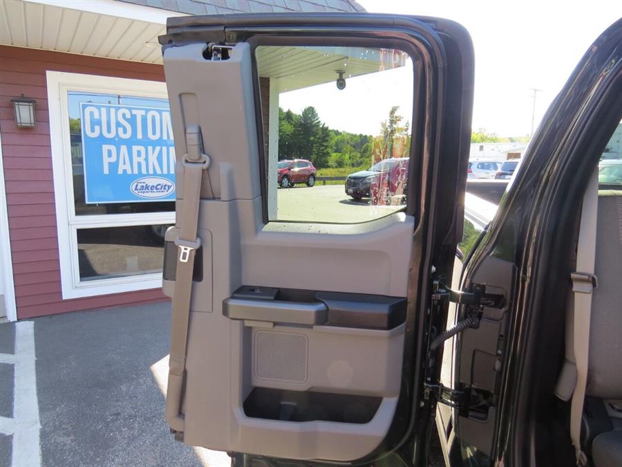 Used Ford F-150 XLT 4x4 4dr SuperCab 6.5 ft. SB 2016 | Lake City Exports Inc. Auburn, Maine Used Ford F-150 XLT 4x4 4dr SuperCab 6.5 ft. SB 2016 | Lake City Exports Inc. Auburn, Maine