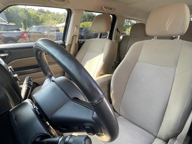 Used Jeep Patriot Latitude 2014 | Blasius Federal Road. Brookfield, Connecticut Used Jeep Patriot Latitude 2014 | Blasius Federal Road. Brookfield, Connecticut