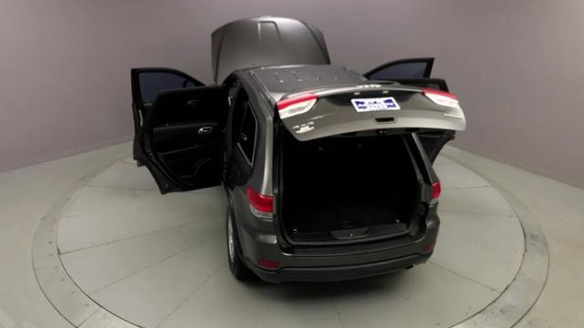 Used Jeep Grand Cherokee 4WD 4dr Laredo 2015 | J&M Automotive Sls&Svc LLC. Naugatuck, Connecticut Used Jeep Grand Cherokee 4WD 4dr Laredo 2015 | J&M Automotive Sls&Svc LLC. Naugatuck, Connecticut