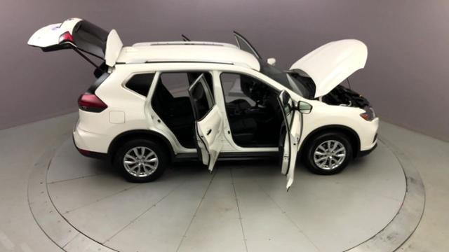 2018 Nissan Rogue AWD SV, available for sale in Naugatuck, Connecticut | J&M Automotive Sls&Svc LLC. Naugatuck, Connecticut 2018 Nissan Rogue AWD SV, available for sale in Naugatuck, Connecticut | J&M Automotive Sls&Svc LLC. Naugatuck, Connecticut