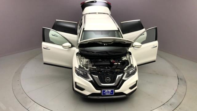 2018 Nissan Rogue AWD SV, available for sale in Naugatuck, Connecticut | J&M Automotive Sls&Svc LLC. Naugatuck, Connecticut 2018 Nissan Rogue AWD SV, available for sale in Naugatuck, Connecticut | J&M Automotive Sls&Svc LLC. Naugatuck, Connecticut