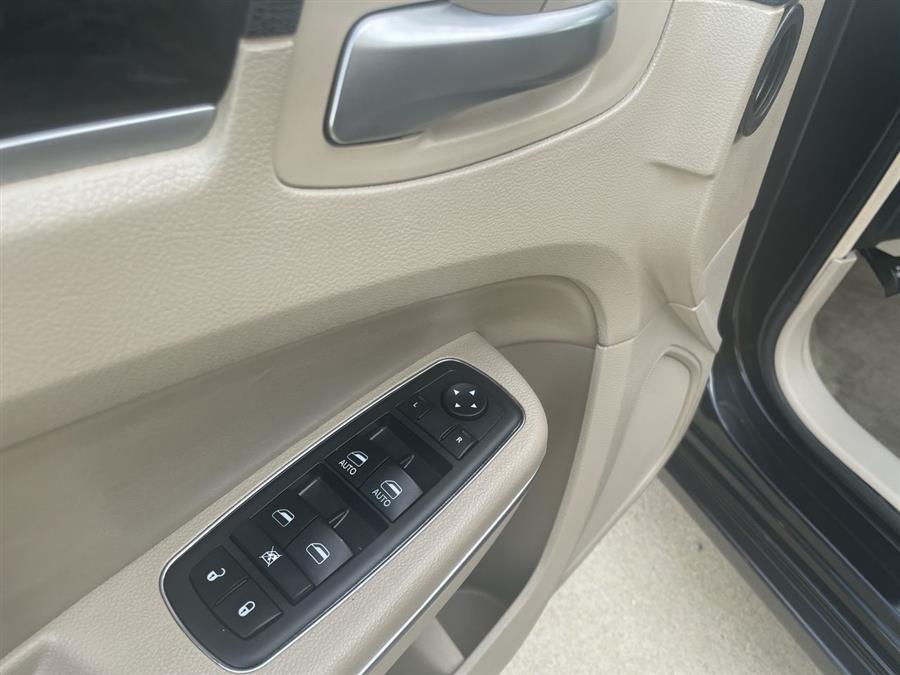 2013 Chrysler 300 4dr Sdn AWD, available for sale in Elida, Ohio | Josh's All Under Ten LLC. Elida, Ohio 2013 Chrysler 300 4dr Sdn AWD, available for sale in Elida, Ohio | Josh's All Under Ten LLC. Elida, Ohio