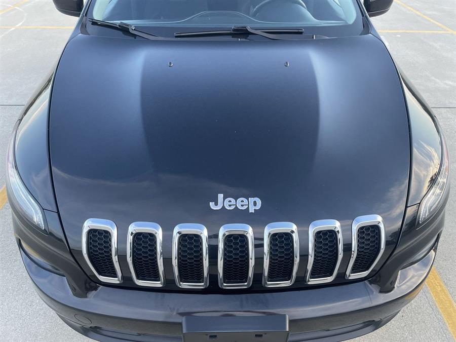 2014 Jeep Cherokee 4WD 4dr Latitude, available for sale in Elida, Ohio | Josh's All Under Ten LLC. Elida, Ohio 2014 Jeep Cherokee 4WD 4dr Latitude, available for sale in Elida, Ohio | Josh's All Under Ten LLC. Elida, Ohio