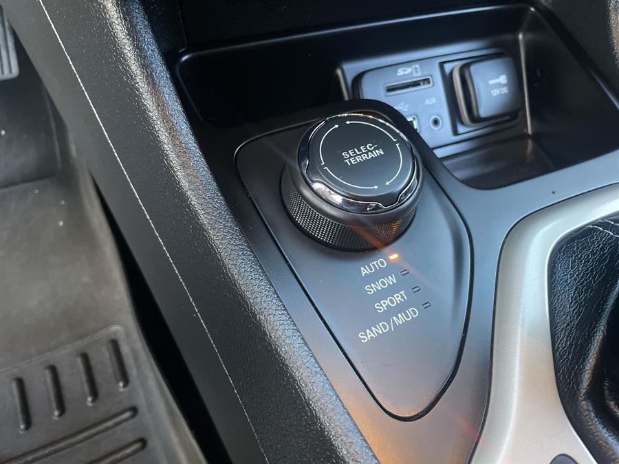2014 Jeep Cherokee 4WD 4dr Latitude, available for sale in Elida, Ohio | Josh's All Under Ten LLC. Elida, Ohio 2014 Jeep Cherokee 4WD 4dr Latitude, available for sale in Elida, Ohio | Josh's All Under Ten LLC. Elida, Ohio
