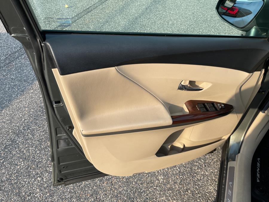 2013 Toyota Venza 4dr Wgn I4 AWD LE (Natl), available for sale in Ashland, Massachusetts | New Beginning Auto Service Inc. Ashland, Massachusetts 2013 Toyota Venza 4dr Wgn I4 AWD LE (Natl), available for sale in Ashland, Massachusetts | New Beginning Auto Service Inc. Ashland, Massachusetts