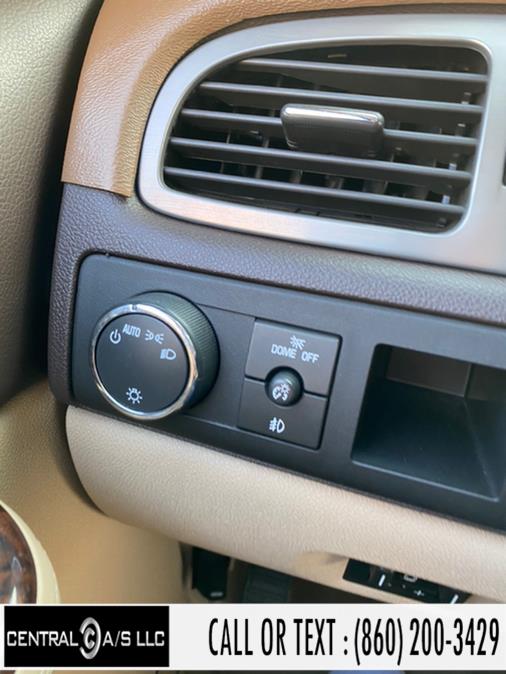 Used GMC Yukon AWD 4dr 1500 Denali 2011 | Central A/S LLC. East Windsor, Connecticut Used GMC Yukon AWD 4dr 1500 Denali 2011 | Central A/S LLC. East Windsor, Connecticut