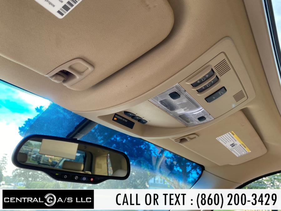 Used GMC Yukon AWD 4dr 1500 Denali 2011 | Central A/S LLC. East Windsor, Connecticut Used GMC Yukon AWD 4dr 1500 Denali 2011 | Central A/S LLC. East Windsor, Connecticut