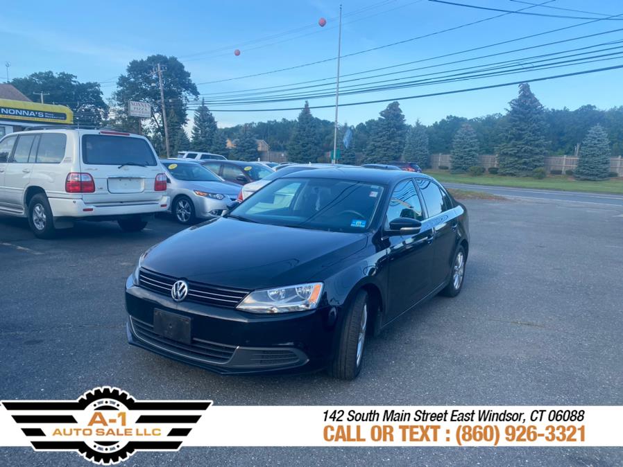2013 Volkswagen Jetta Sedan 4dr Auto SE PZEV *Ltd Avail*, available for sale in East Windsor, Connecticut | A1 Auto Sale LLC. East Windsor, Connecticut