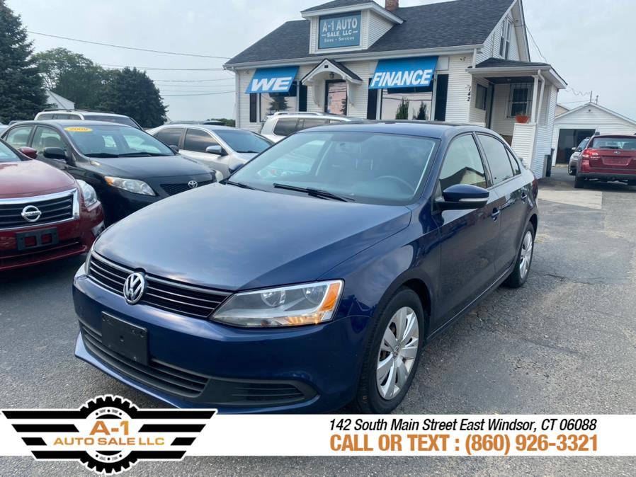 2014 Volkswagen Jetta Sedan 4dr Auto SE w/Connectivity/Sunroof PZEV, available for sale in East Windsor, Connecticut | A1 Auto Sale LLC. East Windsor, Connecticut