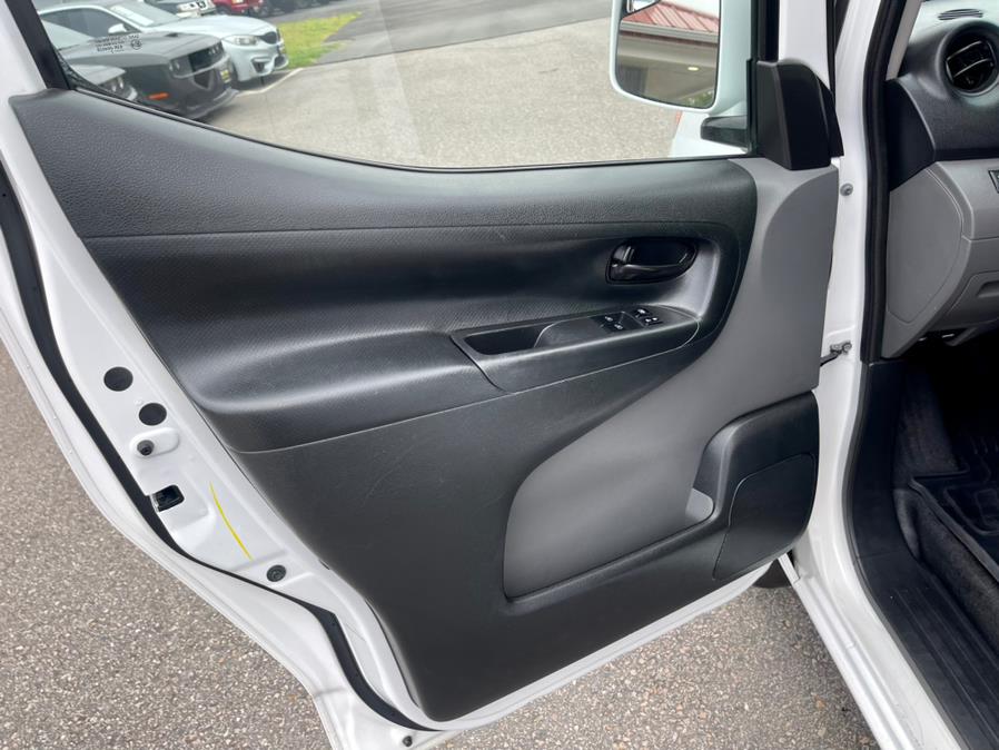 Used Nissan NV200 Compact Cargo I4 S 2017 | Mike And Tony Auto Sales, Inc. South Windsor, Connecticut Used Nissan NV200 Compact Cargo I4 S 2017 | Mike And Tony Auto Sales, Inc. South Windsor, Connecticut