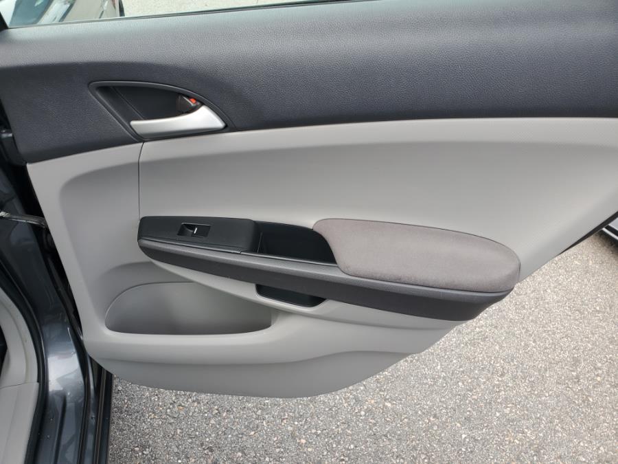 2009 Honda Accord Sdn 4dr I4 Auto LX-P, available for sale in South Windsor, Connecticut | Mike And Tony Auto Sales, Inc. South Windsor, Connecticut 2009 Honda Accord Sdn 4dr I4 Auto LX-P, available for sale in South Windsor, Connecticut | Mike And Tony Auto Sales, Inc. South Windsor, Connecticut