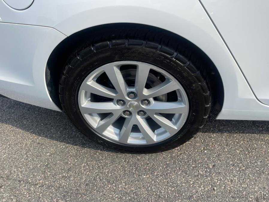 Used Chevrolet Malibu 4dr Sdn LT w/3LT 2013 | Mike And Tony Auto Sales, Inc. South Windsor, Connecticut Used Chevrolet Malibu 4dr Sdn LT w/3LT 2013 | Mike And Tony Auto Sales, Inc. South Windsor, Connecticut