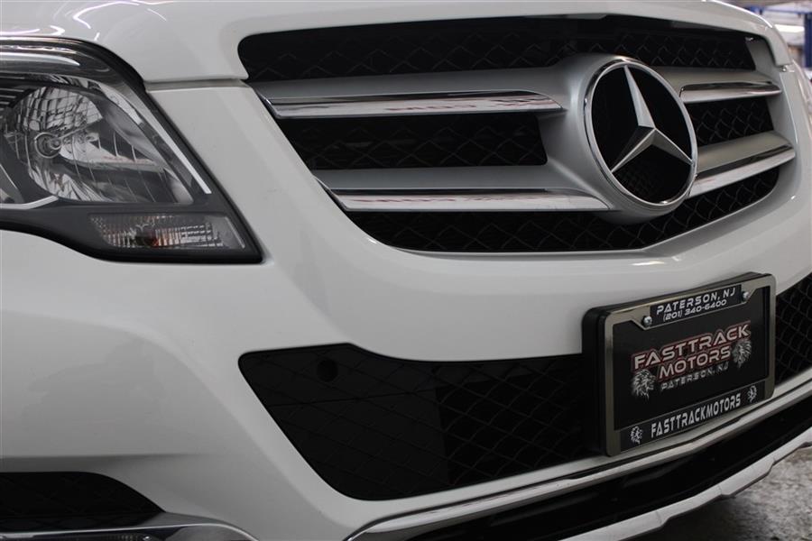 2014 Mercedes-benz Glk 350, available for sale in Paterson, New Jersey | Fast Track Motors. Paterson, New Jersey 2014 Mercedes-benz Glk 350, available for sale in Paterson, New Jersey | Fast Track Motors. Paterson, New Jersey
