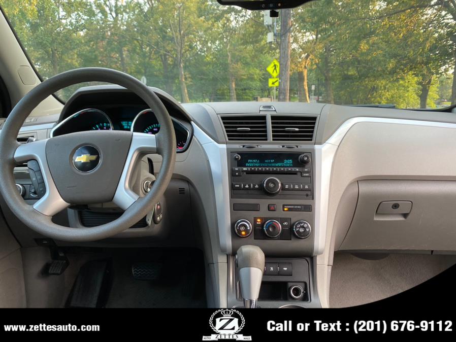 Used Chevrolet Traverse AWD 4dr LS 2010 | Zettes Auto Mall. Jersey City, New Jersey Used Chevrolet Traverse AWD 4dr LS 2010 | Zettes Auto Mall. Jersey City, New Jersey