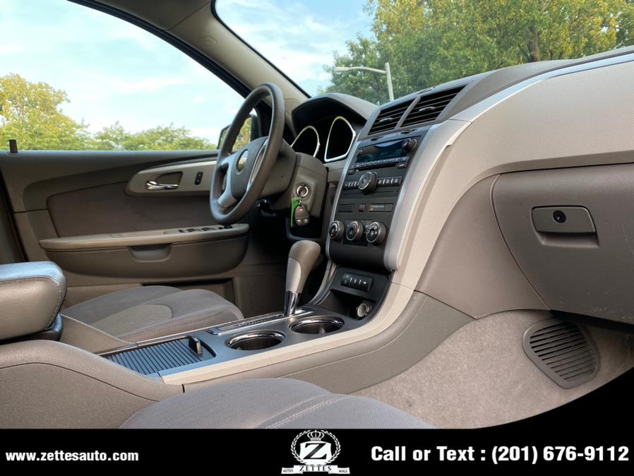 Used Chevrolet Traverse AWD 4dr LS 2010 | Zettes Auto Mall. Jersey City, New Jersey Used Chevrolet Traverse AWD 4dr LS 2010 | Zettes Auto Mall. Jersey City, New Jersey